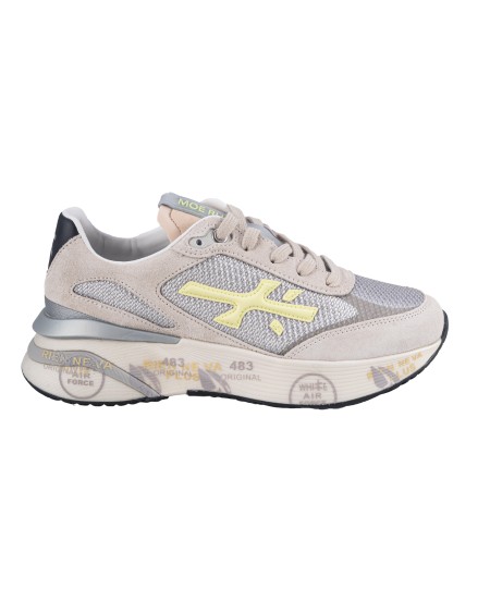 Shop PREMIATA  Scarpa: Premiata sneakers "Moerund 6988".
Logo PREMIATA.
Suola leggera in contrasti di colore.
Composizione: Suola: 70% pebax 20% gomma 10% tpu tomaia: 80% pelle di vitello 10% pl 5% ea 5% pu fodera: 86% pelle di capra 14% pu.
Prodotto in Vietnam.. MOERUND 6988-G